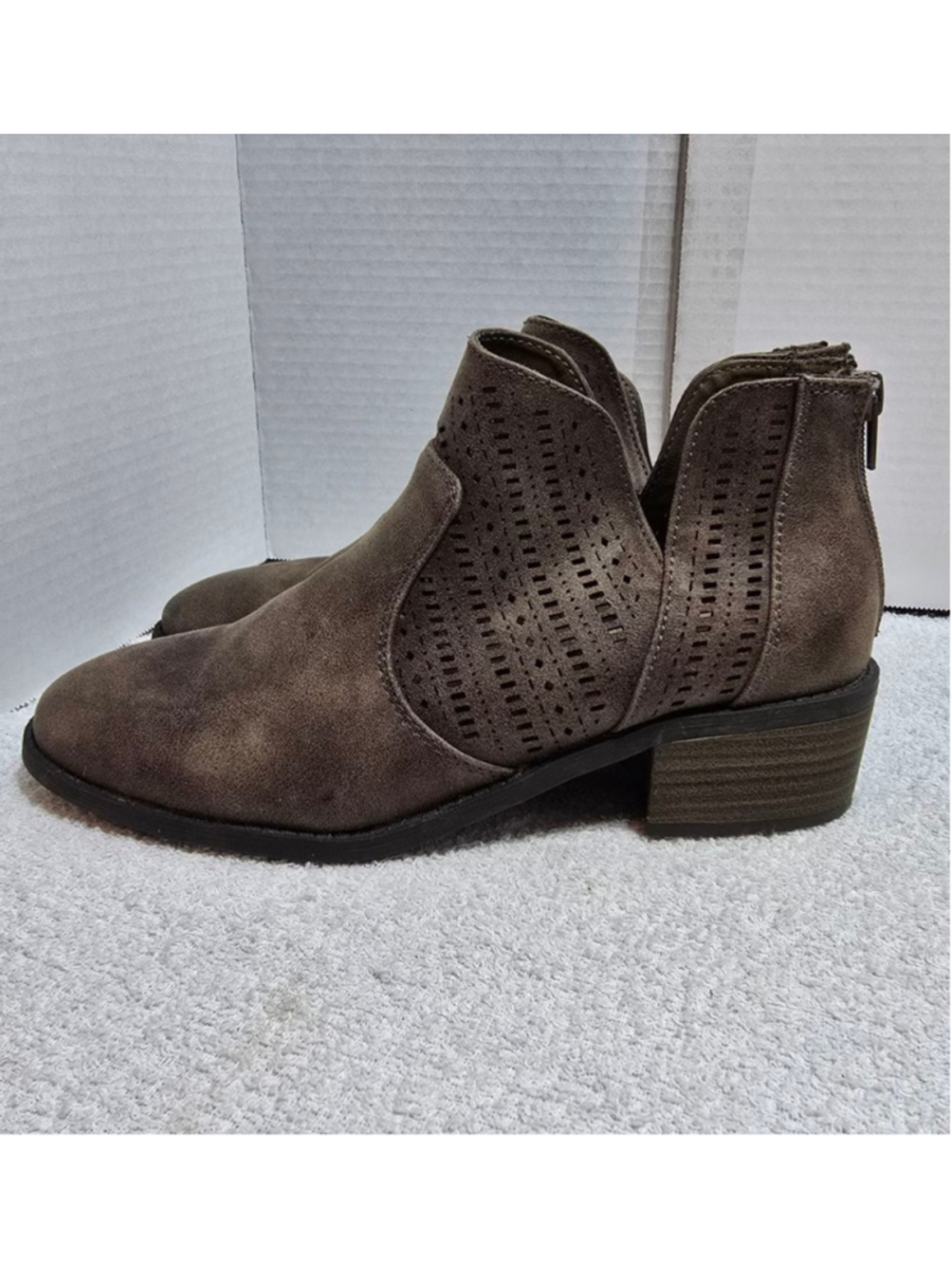 Women's New Directions Brown Perforated Ankle Boots & Booties Size 7.5